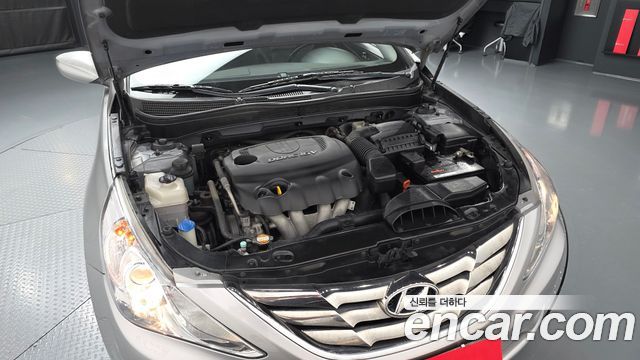 Hyundai Sonata 2010 — photo 6