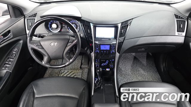 Hyundai Sonata 2010 — photo 7