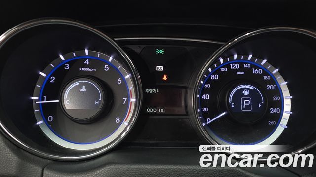 Hyundai Sonata 2010 — photo 8