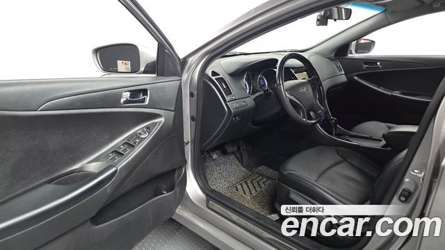 Hyundai Sonata 2010 — photo 10