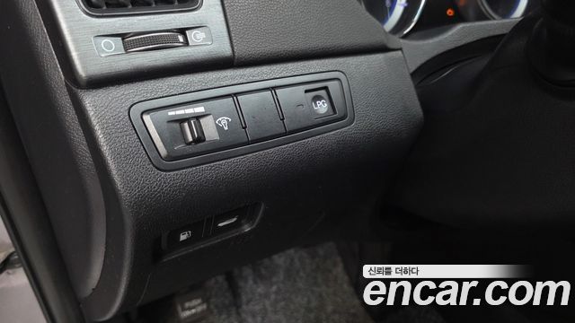 Hyundai Sonata 2010 — photo 18