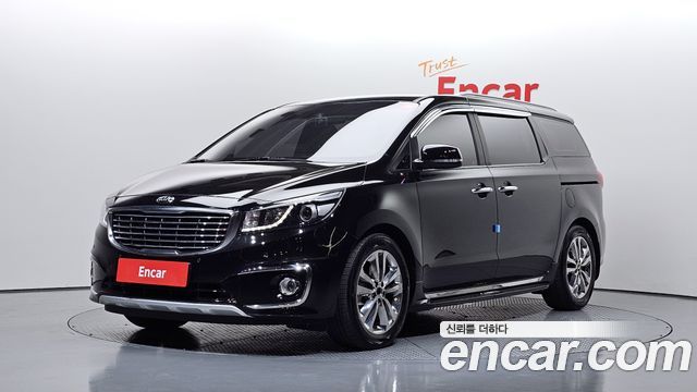 Kia Canival 2015 — photo 1