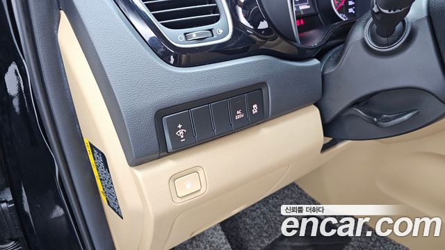 Kia Canival 2015 — photo 26