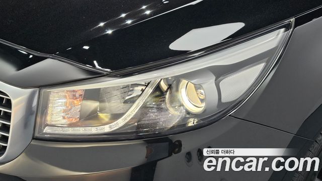 Kia Canival 2015 — photo 8