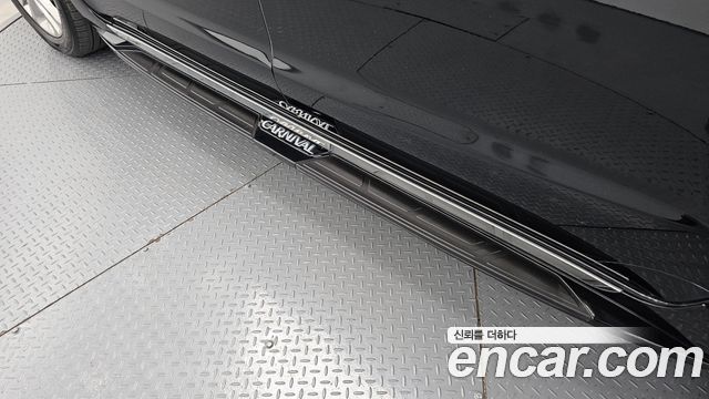 Kia Canival 2015 — photo 33