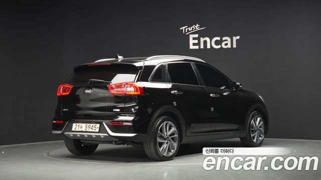 Kia Niro 2019 — photo 2