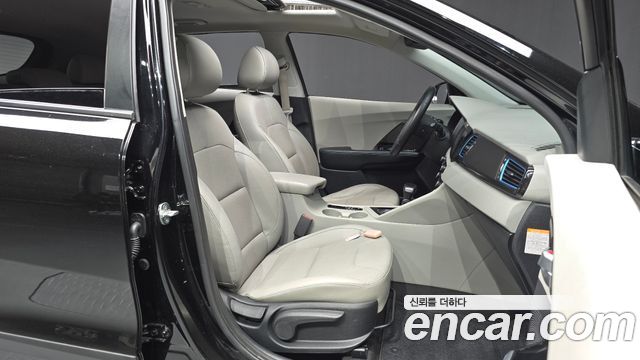Kia Niro 2019 — photo 17