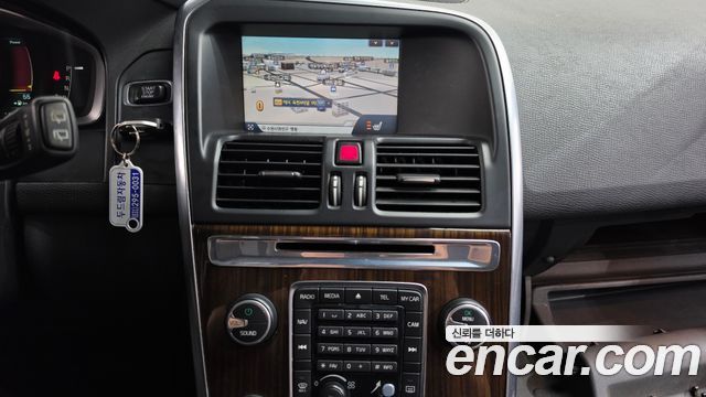 Volvo XC60 2014 — photo 14