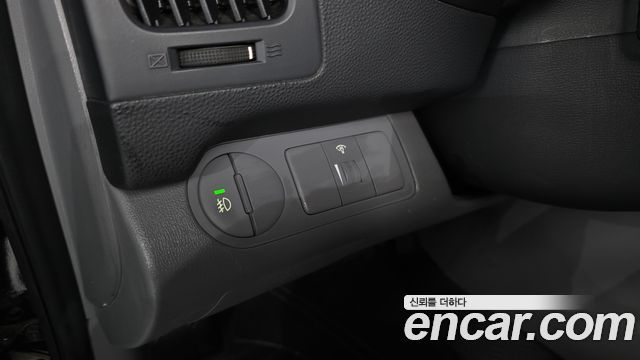 Hyundai Starex 2010 — photo 12