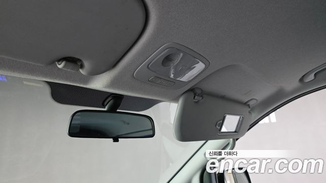 Hyundai Starex 2010 — photo 17