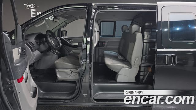 Hyundai Starex 2010 — photo 18