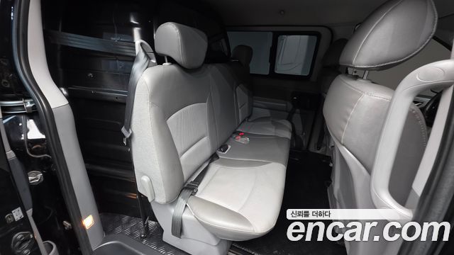Hyundai Starex 2010 — photo 19