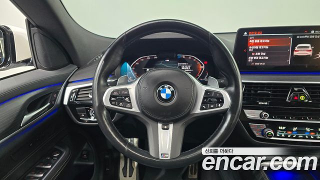 BMW Gran Turismo 2022 — photo 12