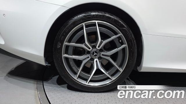 Mercedes-Benz E-Class 2023 — photo 5