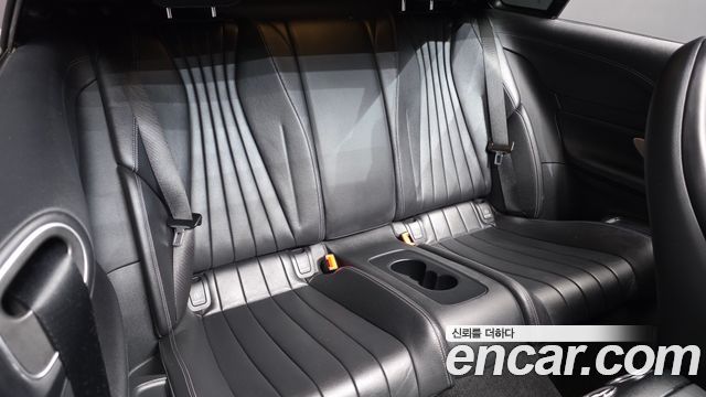 Mercedes-Benz E-Class 2023 — photo 12