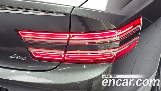 Genesis G80 2022 — photo 9