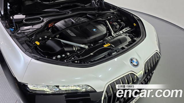 BMW 7-Series 2024 — photo 6