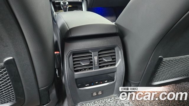 BMW 3-Series 2021 — photo 19