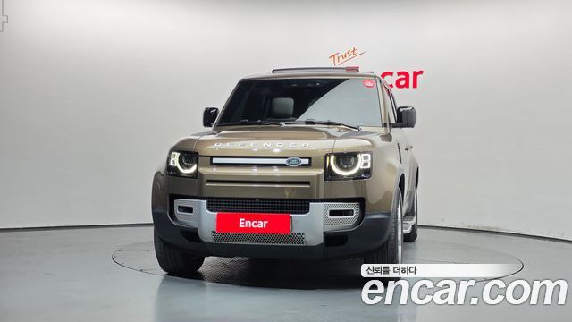 Land Rover Defender 2023 — photo 3