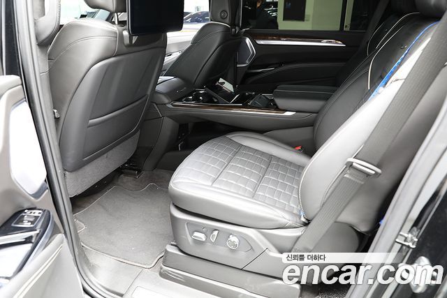 Cadillac Escalade 2025 — photo 6