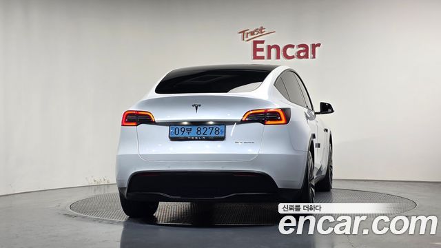 Tesla Model Y 2021 — photo 4