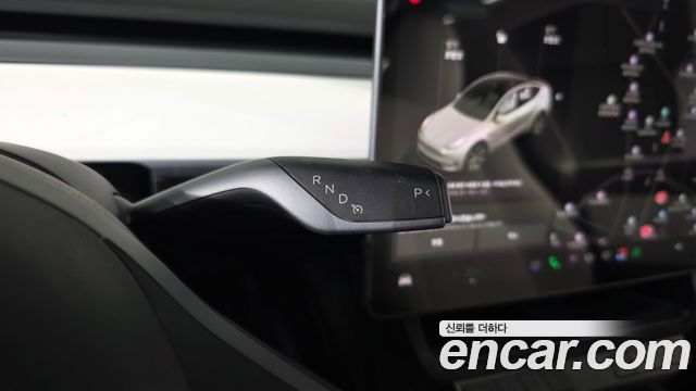 Tesla Model Y 2021 — photo 12