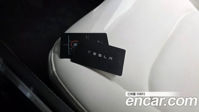 Tesla Model Y 2021 — photo 21