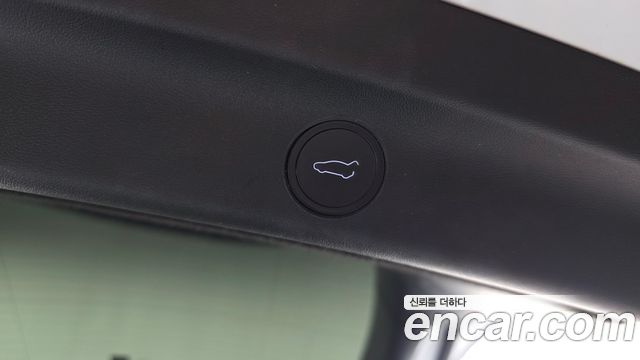 Tesla Model Y 2021 — photo 24