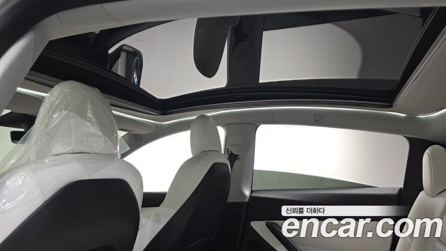 Tesla Model Y 2021 — photo 32