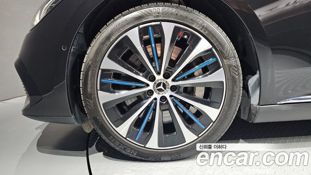 Mercedes-Benz EQE 2022 — photo 5