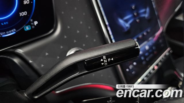 Mercedes-Benz EQE 2022 — photo 12
