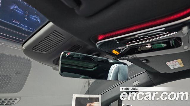 Mercedes-Benz EQE 2022 — photo 24