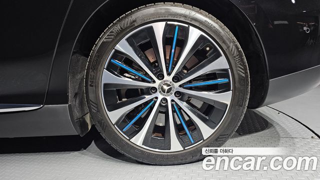 Mercedes-Benz EQE 2022 — photo 7