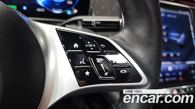 Mercedes-Benz EQE 2022 — photo 27