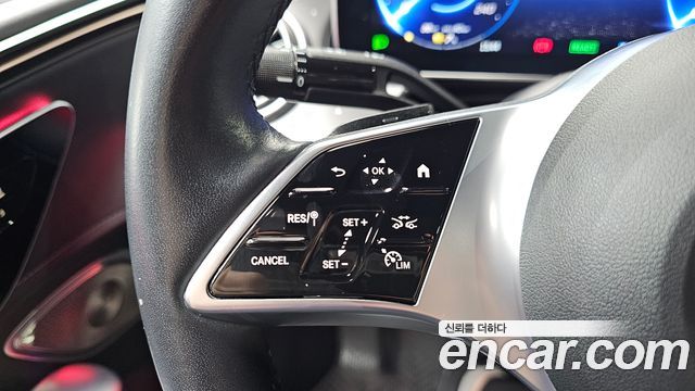 Mercedes-Benz EQE 2022 — photo 28