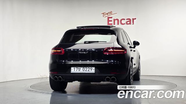 Porsche Macan 2017 — photo 4