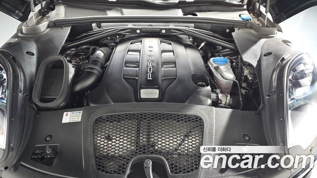 Porsche Macan 2017 — photo 6