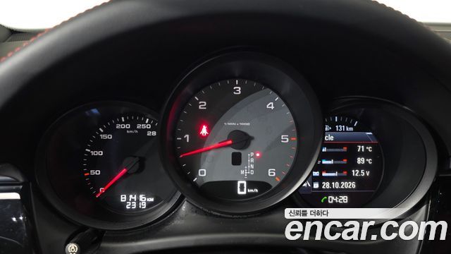 Porsche Macan 2017 — photo 11