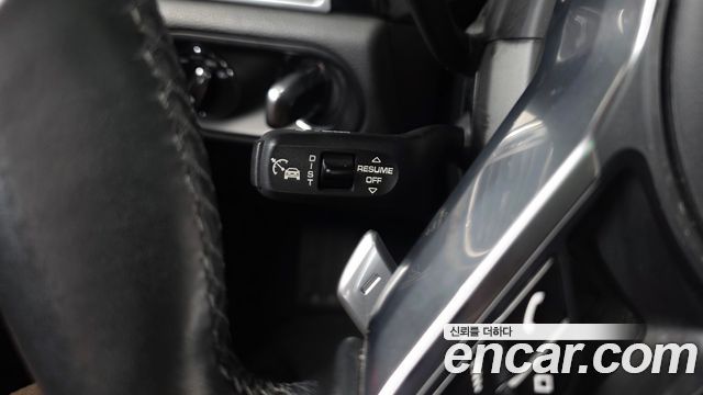 Porsche Macan 2017 — photo 25