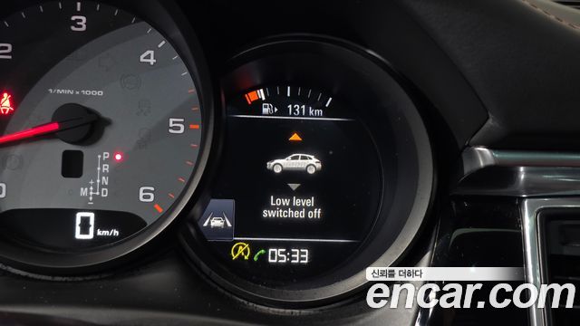 Porsche Macan 2017 — photo 26