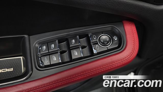 Porsche Macan 2017 — photo 29