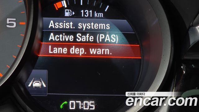 Porsche Macan 2017 — photo 32