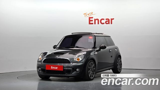 Mini Cooper 2012 — photo 1