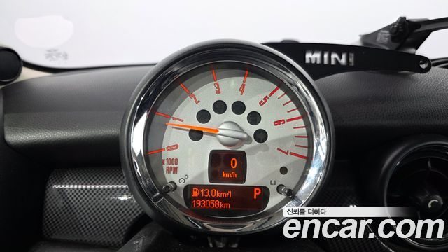 Mini Cooper 2012 — photo 8
