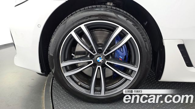 BMW Gran Turismo 2023 — photo 5