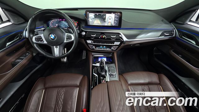 BMW Gran Turismo 2023 — photo 7