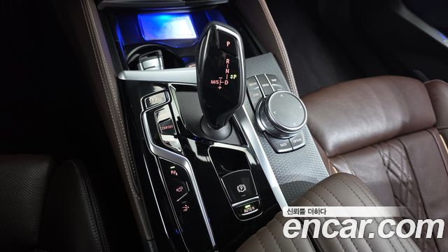 BMW Gran Turismo 2023 — photo 9