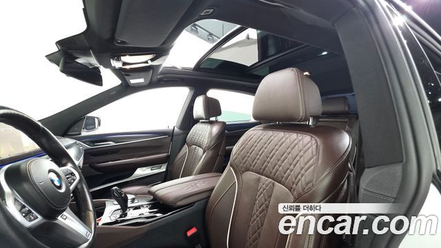 BMW Gran Turismo 2023 — photo 17