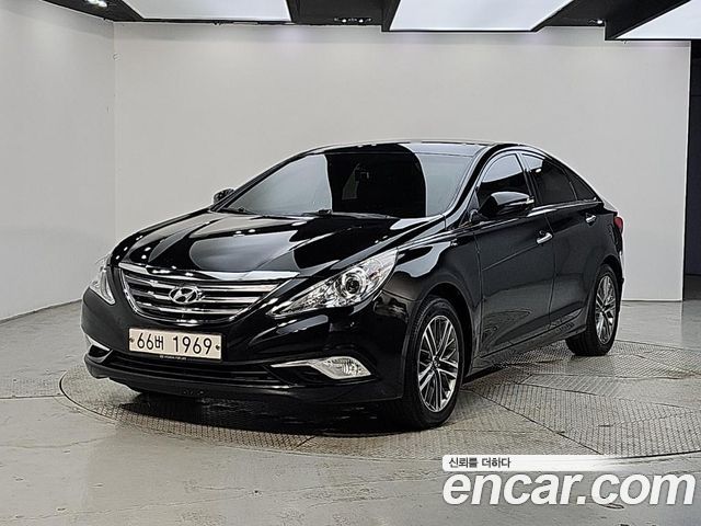 Hyundai Sonata 2013 — photo 1
