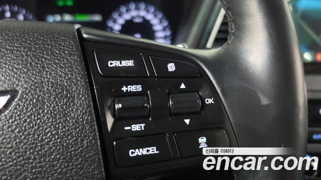 Genesis G80 2018 — photo 22